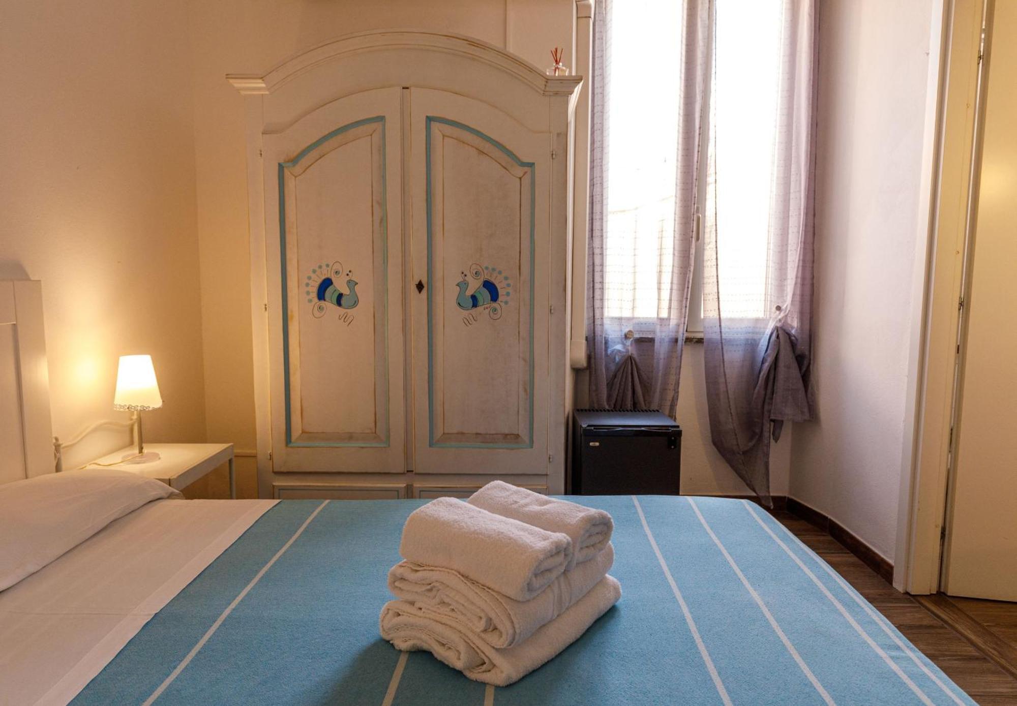 Onlyrooms I - Central & Quiet Area Cagliari Exterior foto